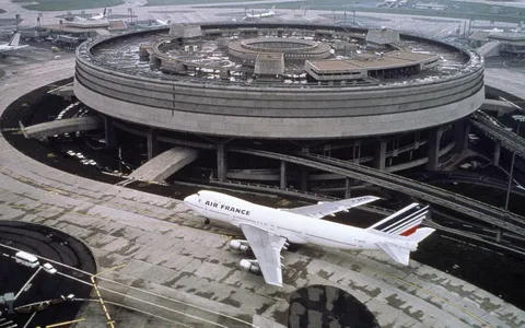 Transfer from Charles de Gaulle to Disneyland